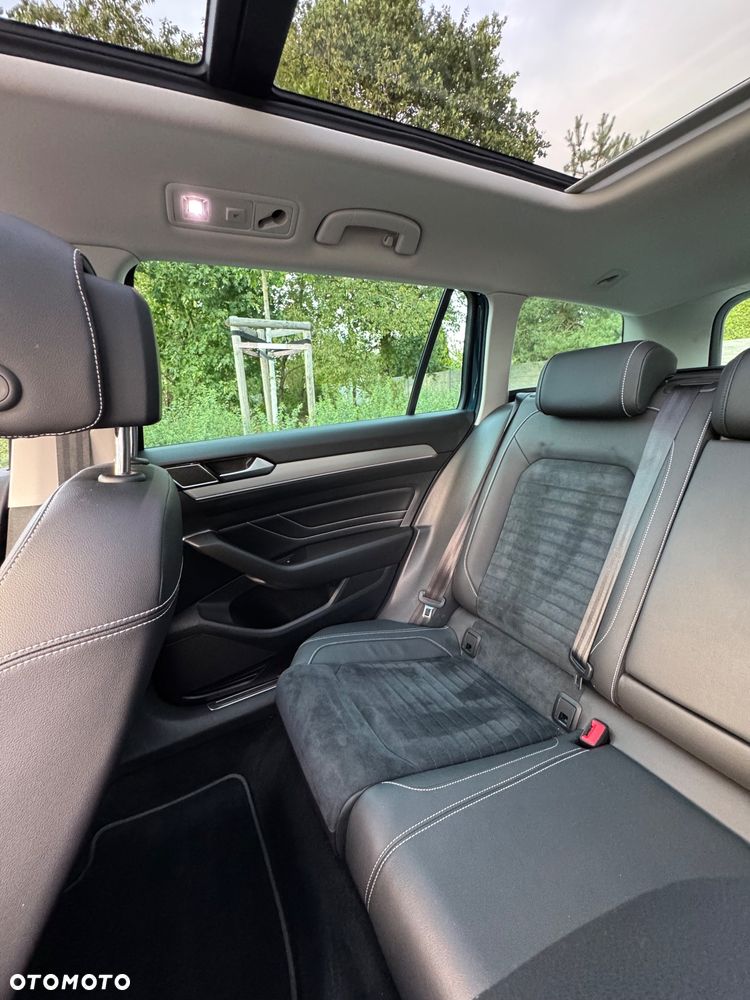 Volkswagen Passat Variant 2.0 TDI 4Mot Elegance DSG - 11