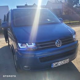 Volkswagen Multivan - 10