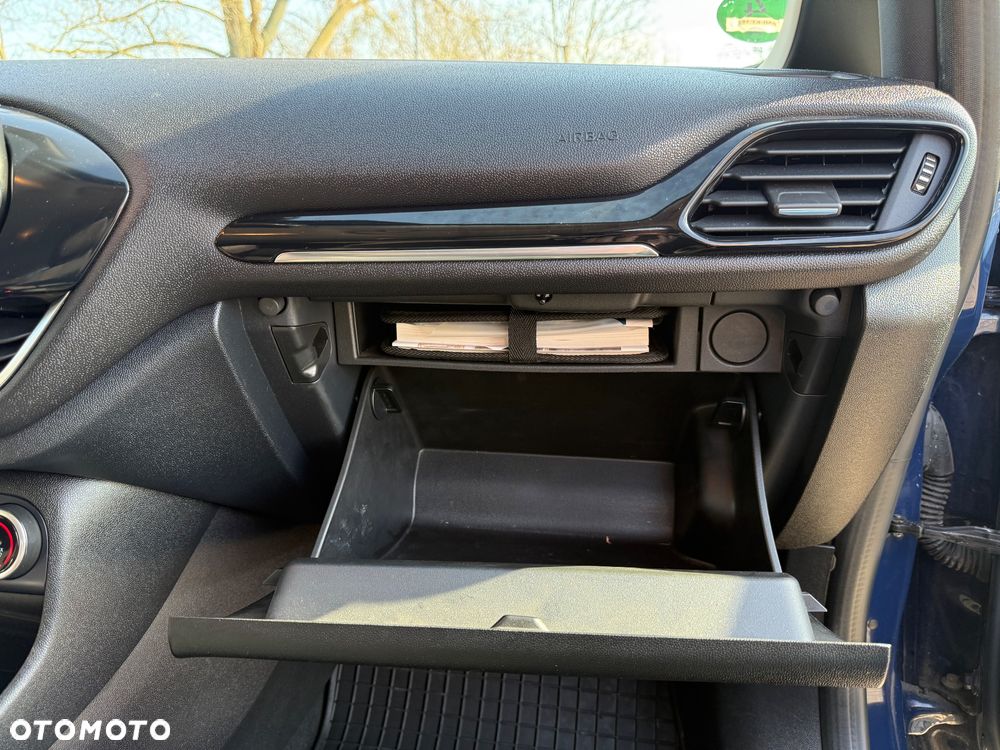 Ford Fiesta - 34