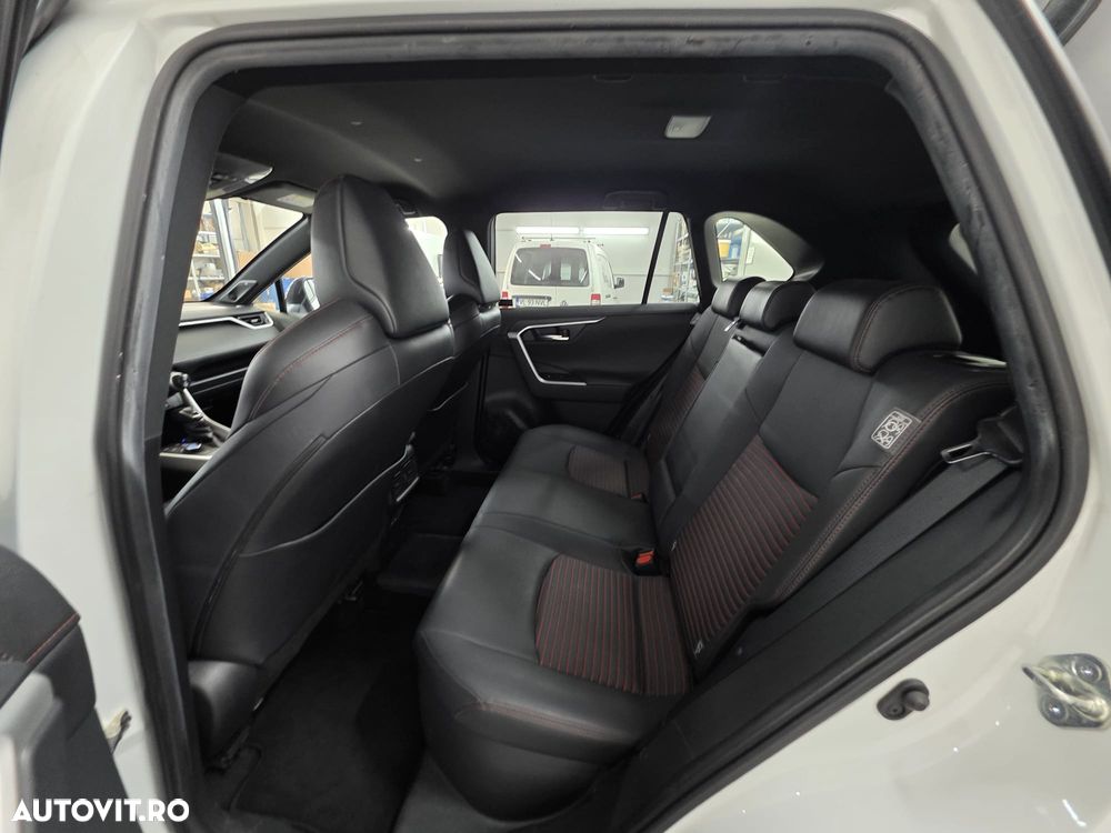 Toyota RAV4 2.5 PHEV VVT-iE 4x4 Style Bi-Tone - 23