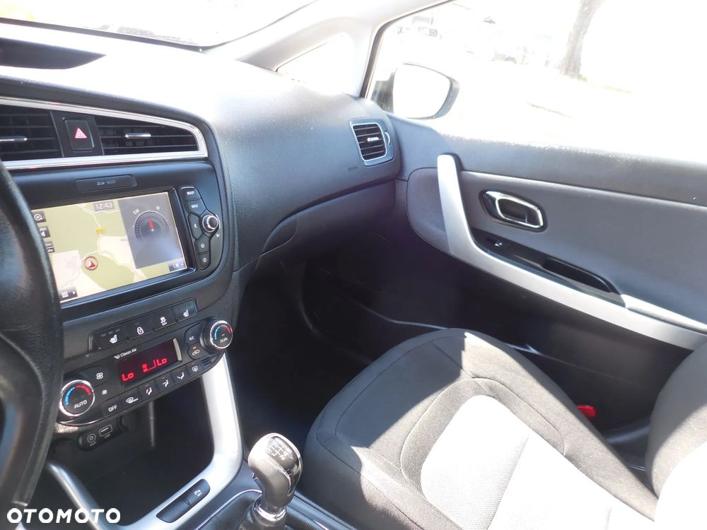 Kia Ceed 1.6 CRDi 136 ISG Dream Team Edition - 28