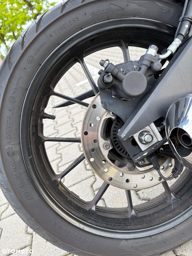 Yamaha MT - 12