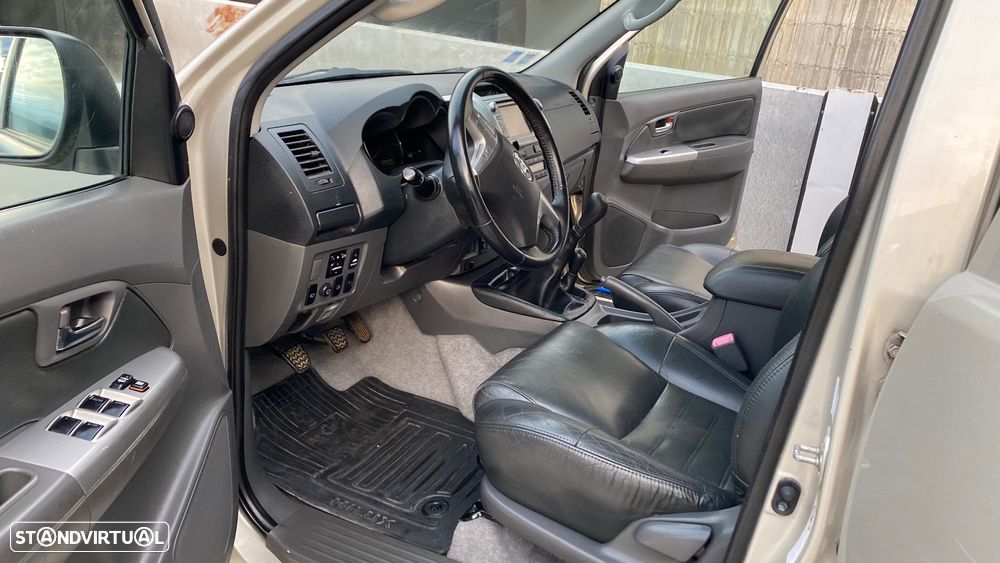 Toyota Hilux 4x4 Cabine Dupla DPF Comfort - 12