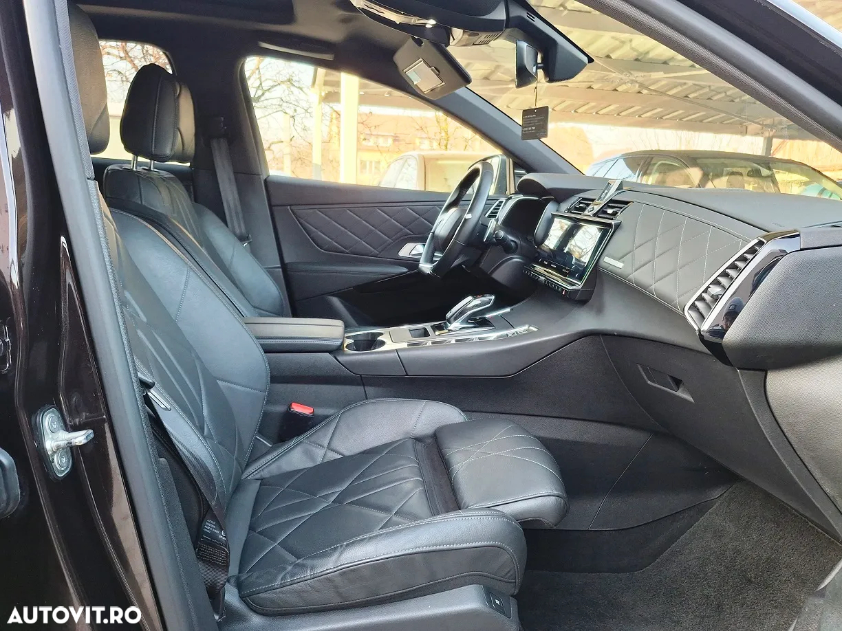 DS Automobiles DS 7 Crossback - 12