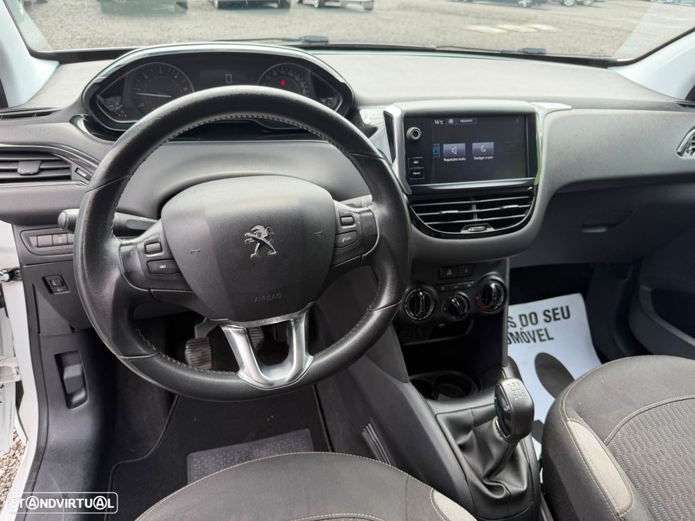 Peugeot 208 1.6 BlueHDi Style - 25
