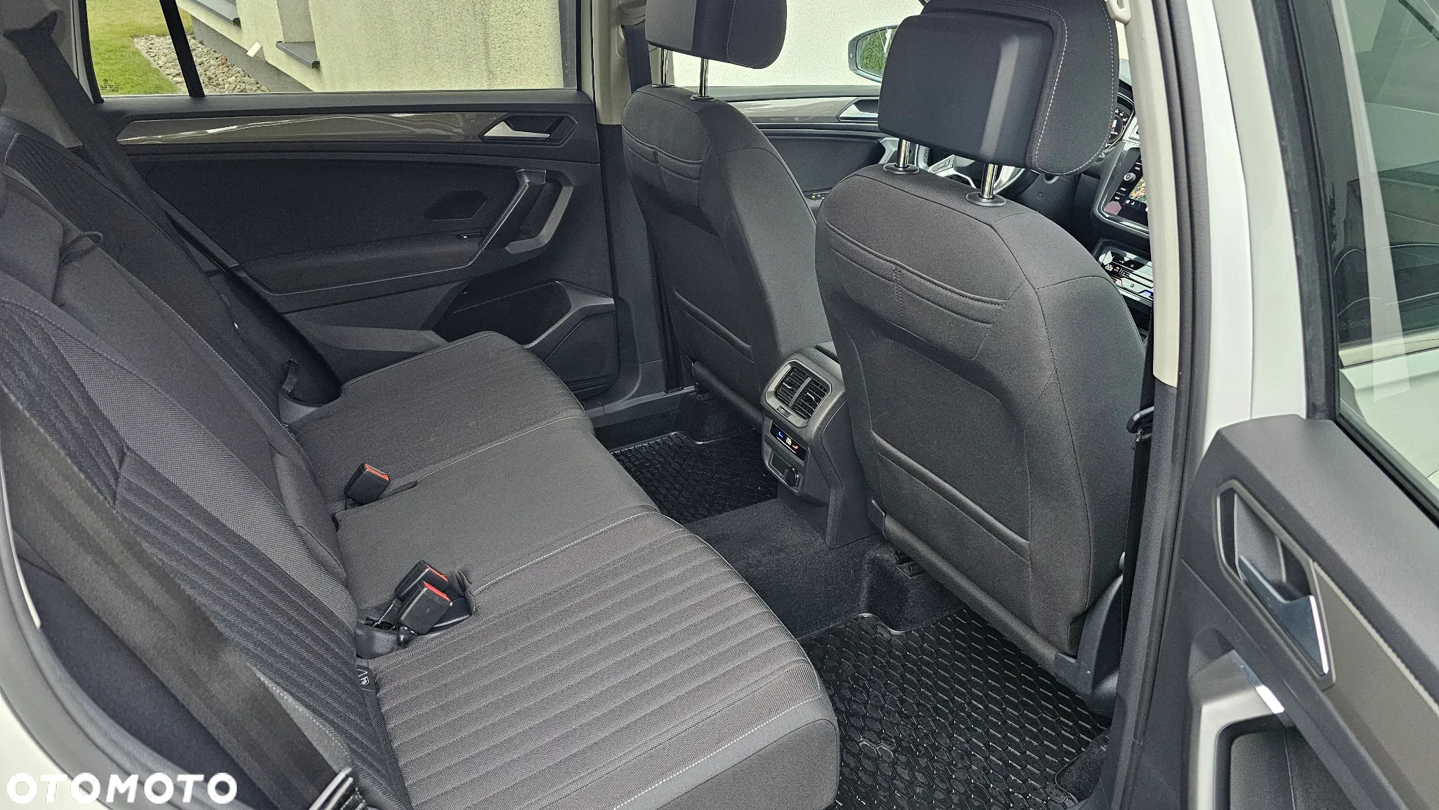 Volkswagen Tiguan Allspace 2.0 TSI 4Mot Life DSG - 9