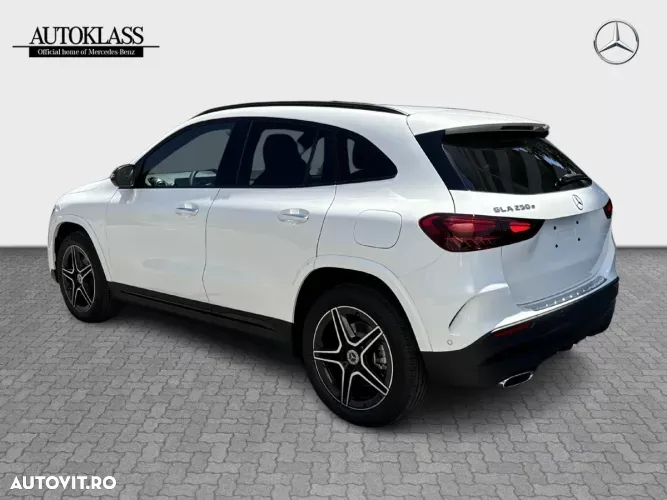 Mercedes-Benz GLA 250 e - 9