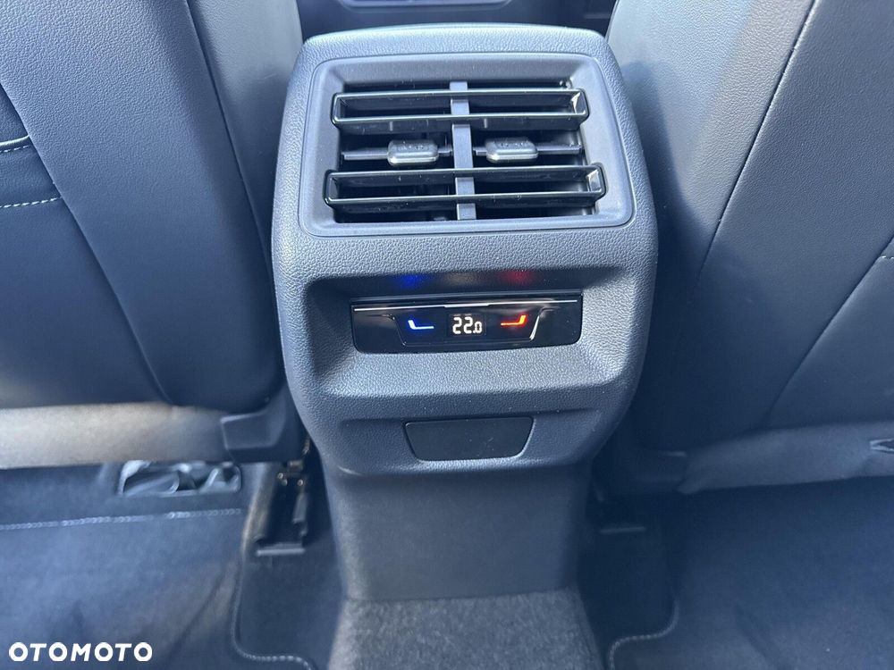 Volkswagen Tiguan - 23