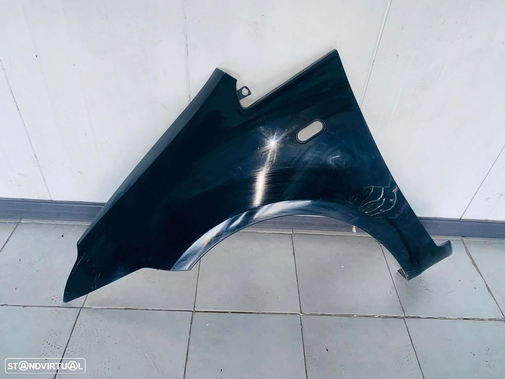 Guarda Lamas Esquerdo Ford C-Max - 2003 / 2007 - GL817 - 2