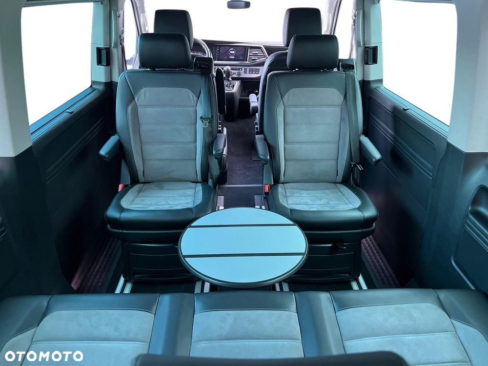Volkswagen Multivan - 24