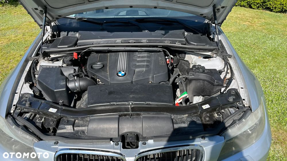 BMW Seria 3 318d - 11