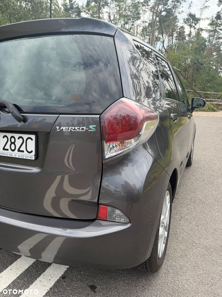 Toyota Verso S 1.33 Premium - 16