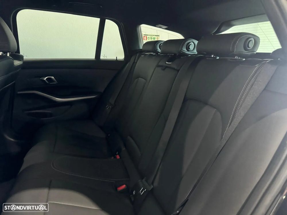 BMW 330 e Touring Pack M Auto - 13