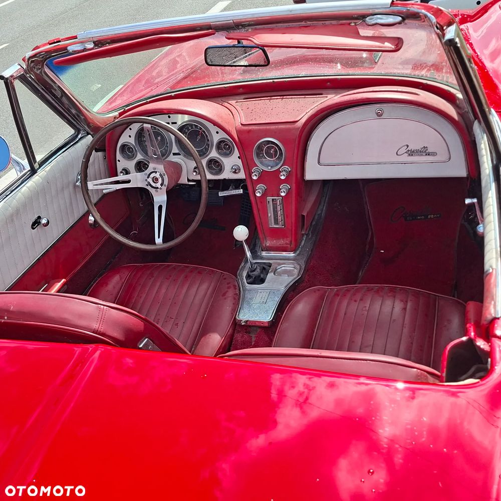 Chevrolet Corvette - 5
