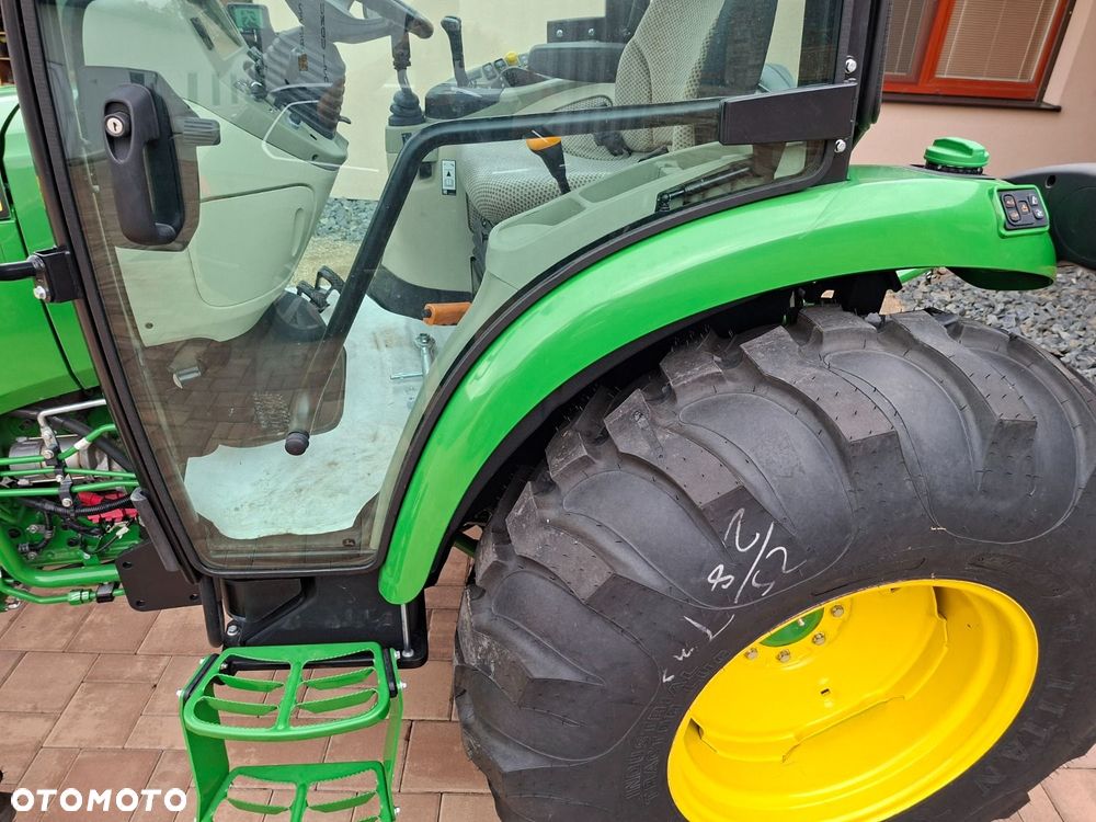 John Deere 4049R 4X4 - 26