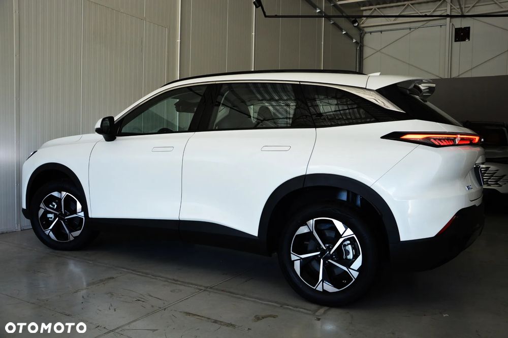 BAIC 5 1.5T Comfort DCT - 12
