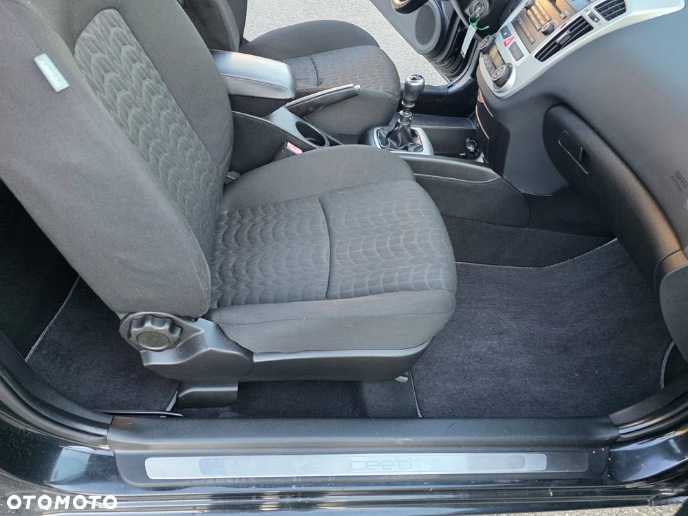 Kia Ceed 1.6 CVVT LX - 4