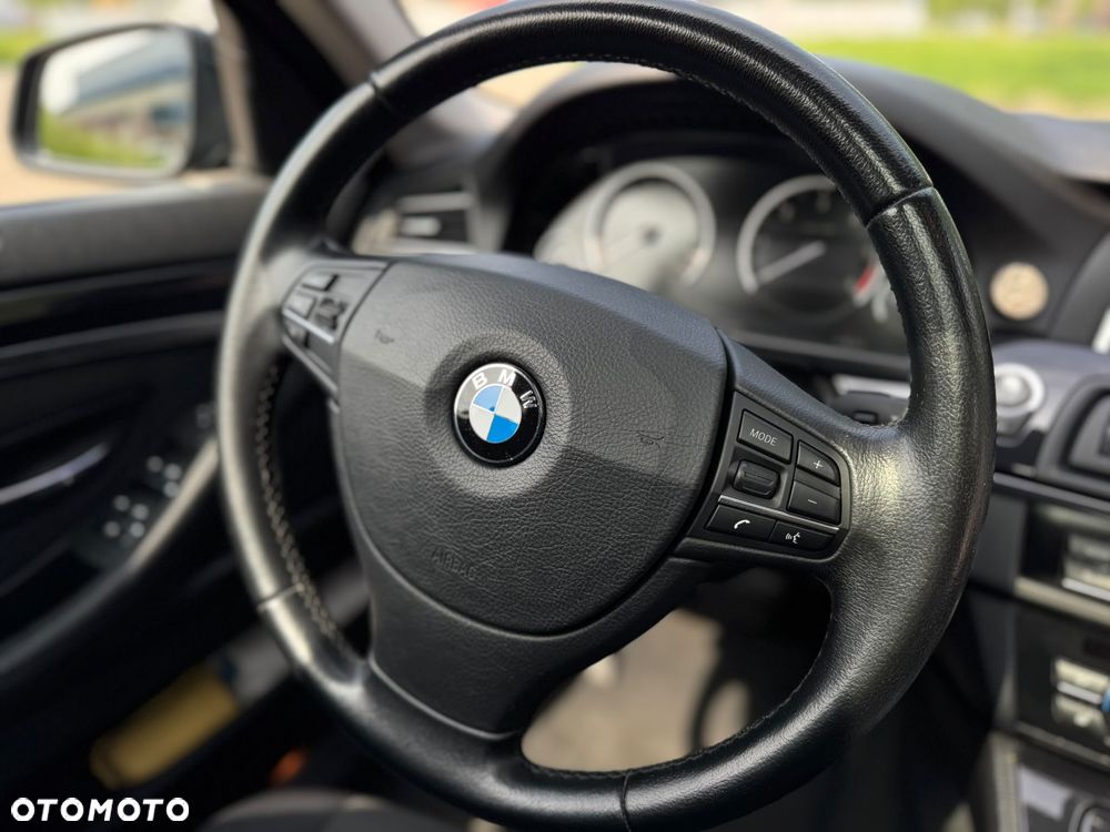 BMW Seria 5 530d Sport-Aut Luxury Line - 22