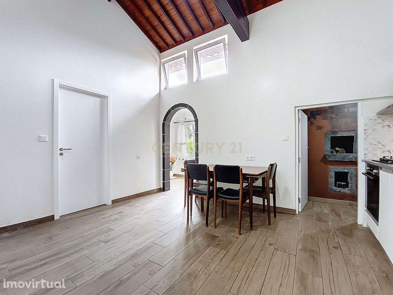 Encantadora Moradia T2 com Jardim em Ponta Delgada - Grande imagem: 3/15