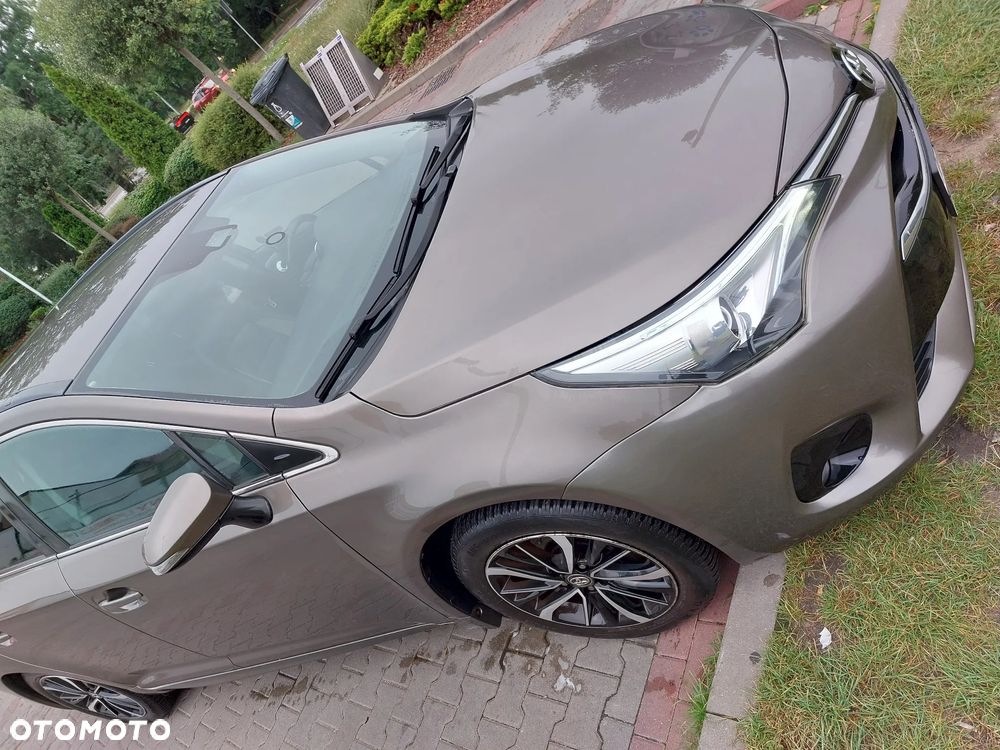 Toyota Avensis 1.8 Premium MS - 10