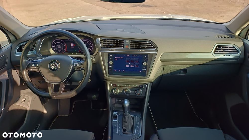 Volkswagen Tiguan - 19