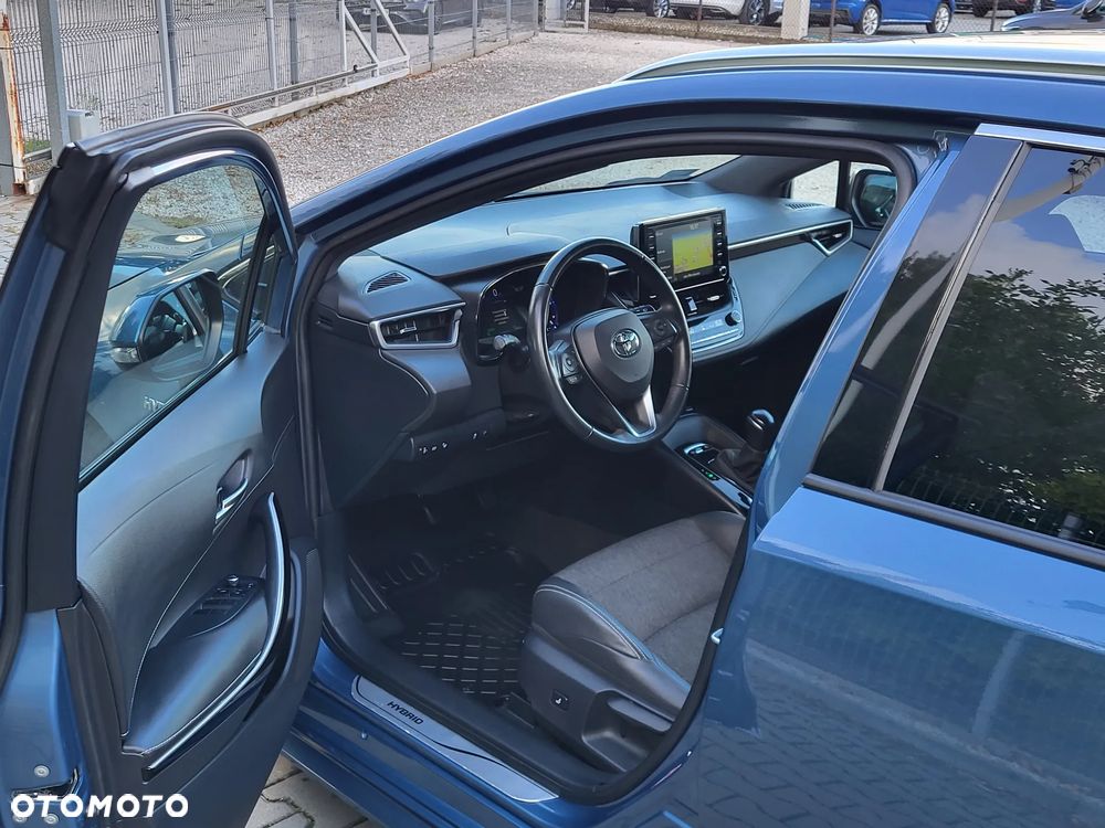 Toyota Corolla 2.0 Hybrid Executive - 7