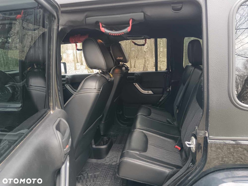 Jeep Wrangler - 12