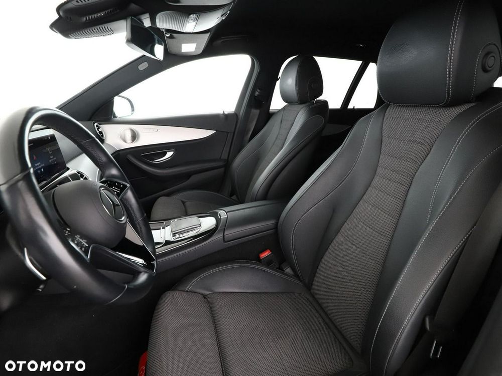 Mercedes-Benz Klasa E 300 de Avantgarde - 14
