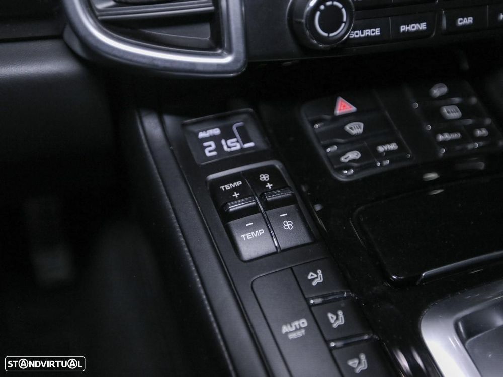 Porsche Cayenne S E-Hybrid Platinum Edition - 31