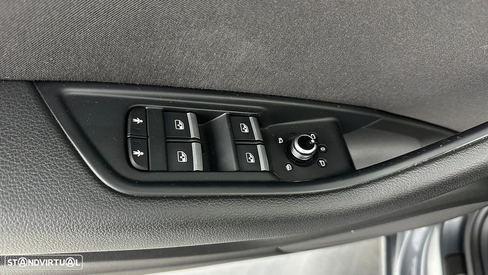 Audi A4 Avant 2.0 TDI Advance - 23