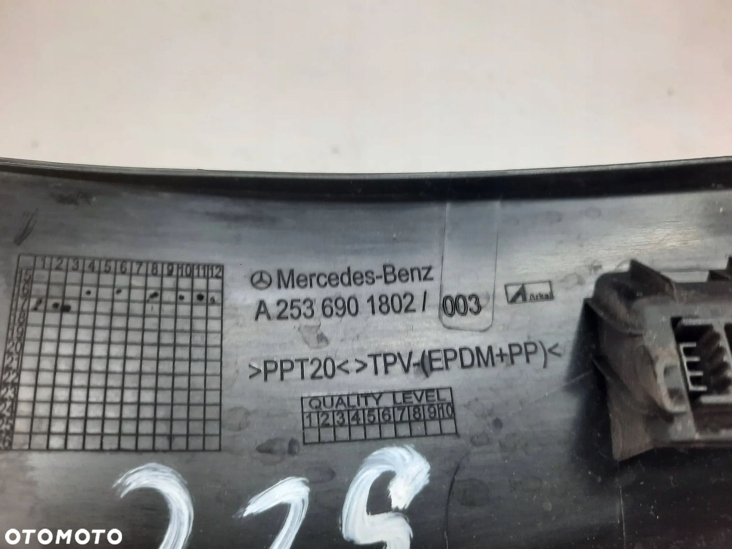 MERCEDES GLC W253 ZAŚLEPKA OSŁONA BAGAŻNIKA LEWA A2536901802 - 5