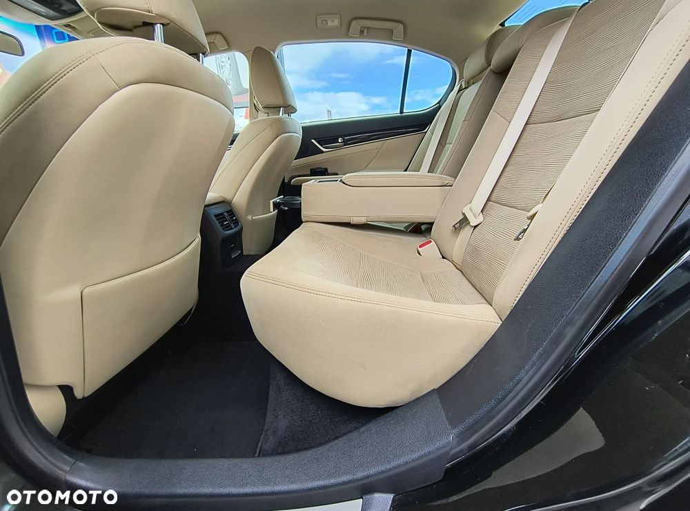 Lexus GS - 15