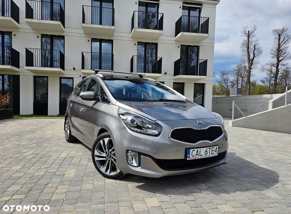 Kia Carens - 1