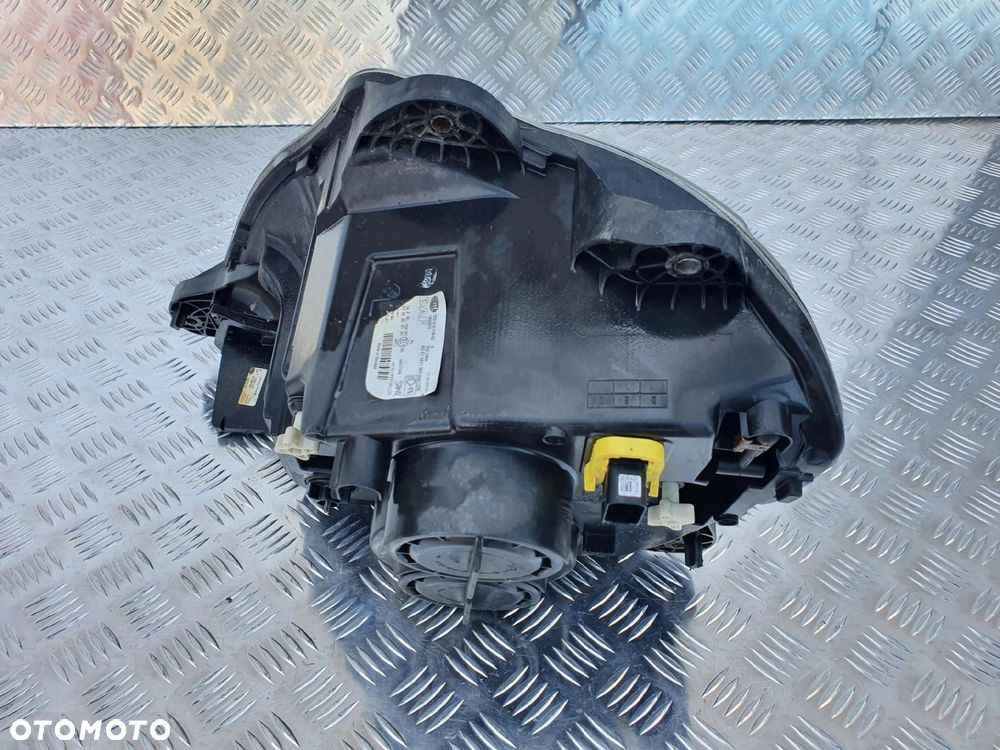 REFLEKTOR LAMPA DAF XF 106 EURO 6 PRAWA - 4