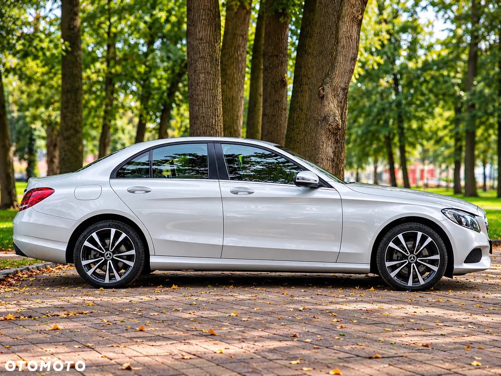 Mercedes-Benz Klasa C 200 9G-TRONIC Edition - 4