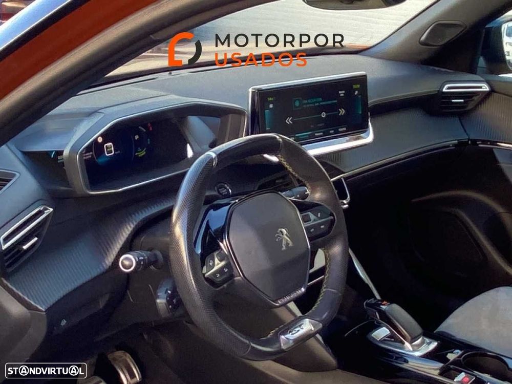 Peugeot e-2008 50 kWh GT Pack - 11