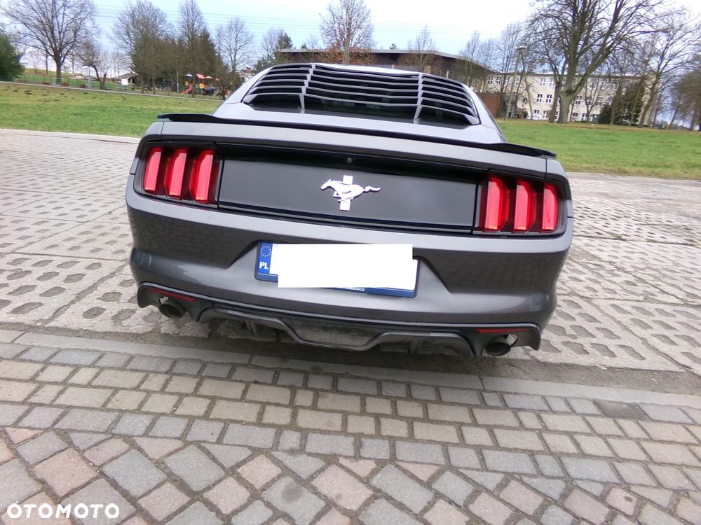 Ford Mustang 3.7 V6 - 8