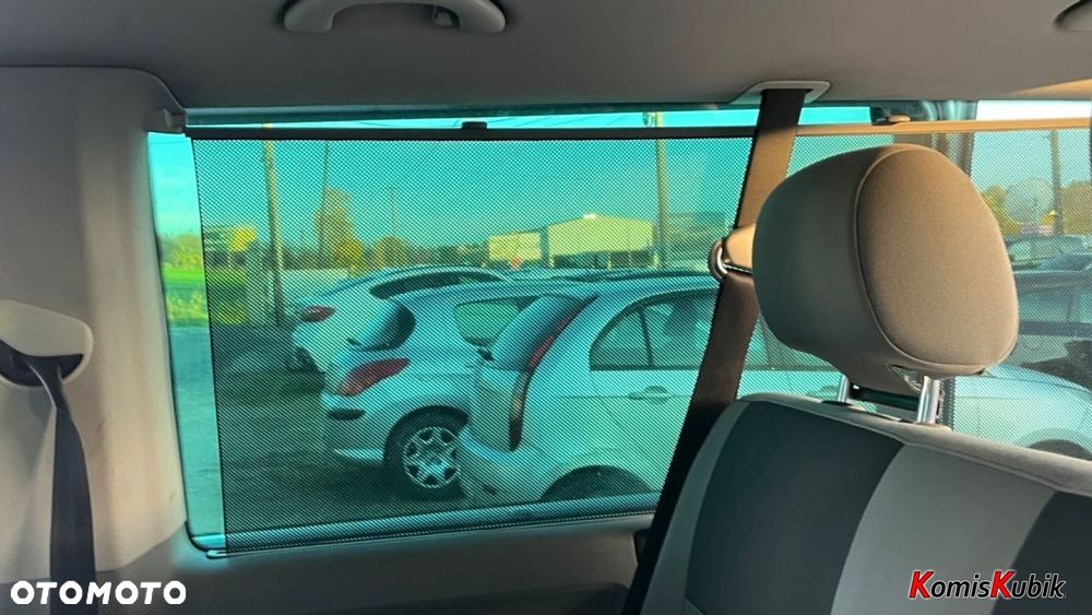 Volkswagen Caravelle - 19