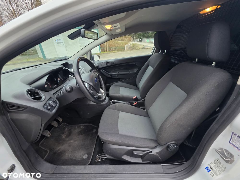 Ford Fiesta 1.5 TDCi Celebration - 18