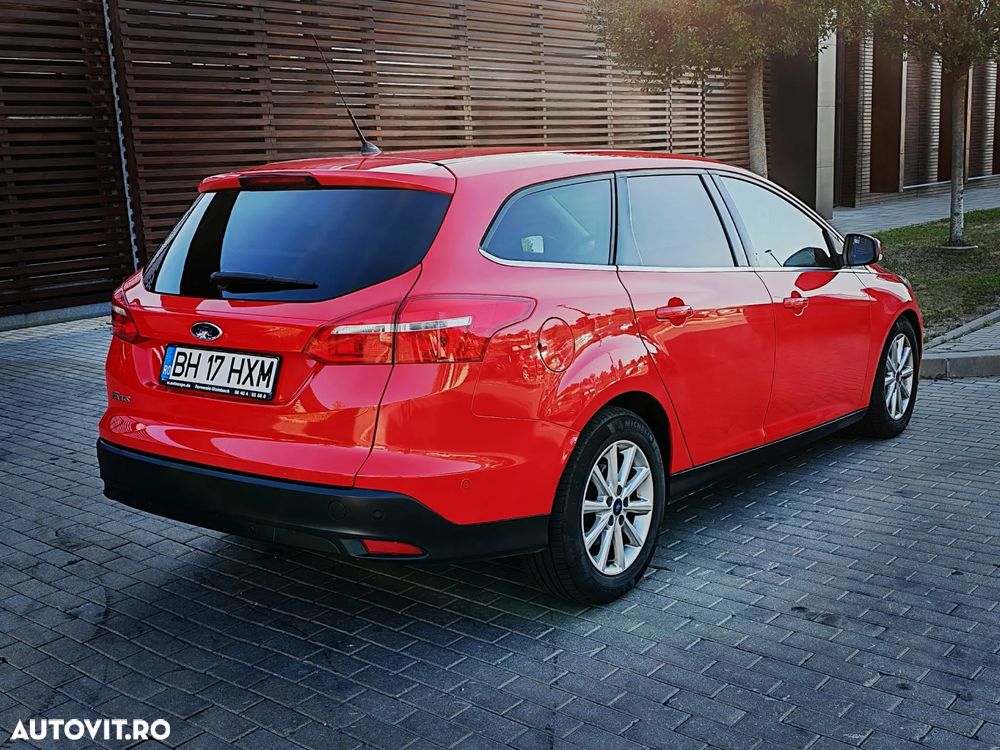 Ford Focus Turnier 1.5 TDCi DPF Start-Stopp-System Aut. Titanium - 3