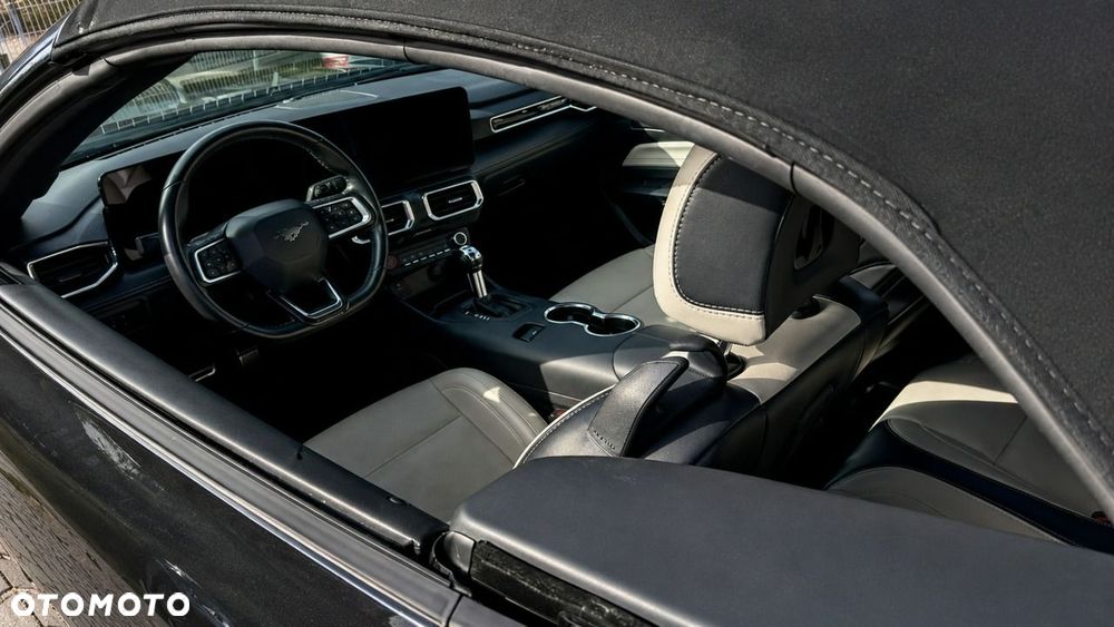 Ford Mustang - 9