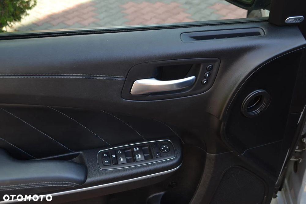 Dodge Charger ver-5-7-r-t - 20