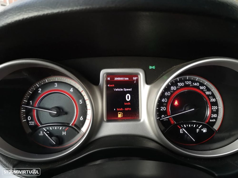 Fiat Freemont 2.0 M-Jet Urban - 8