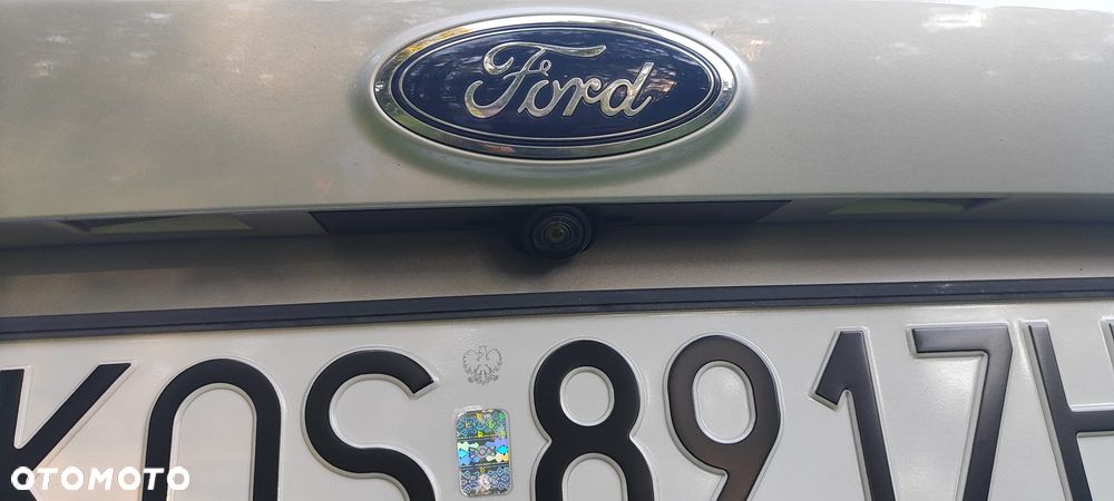 Ford Kuga - 8