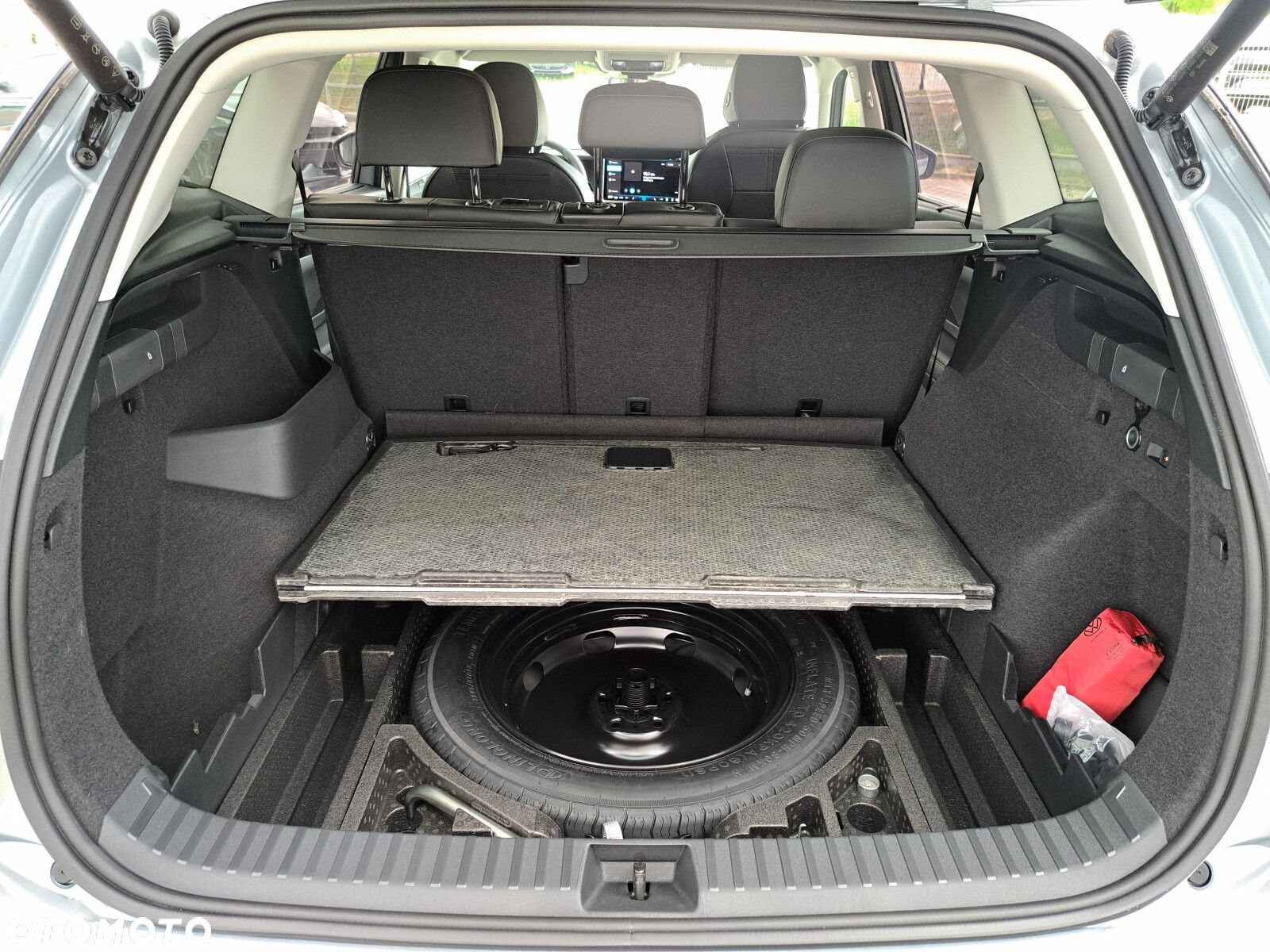 Volkswagen Tayron 2.0 TSI Life Plus DSG - 11