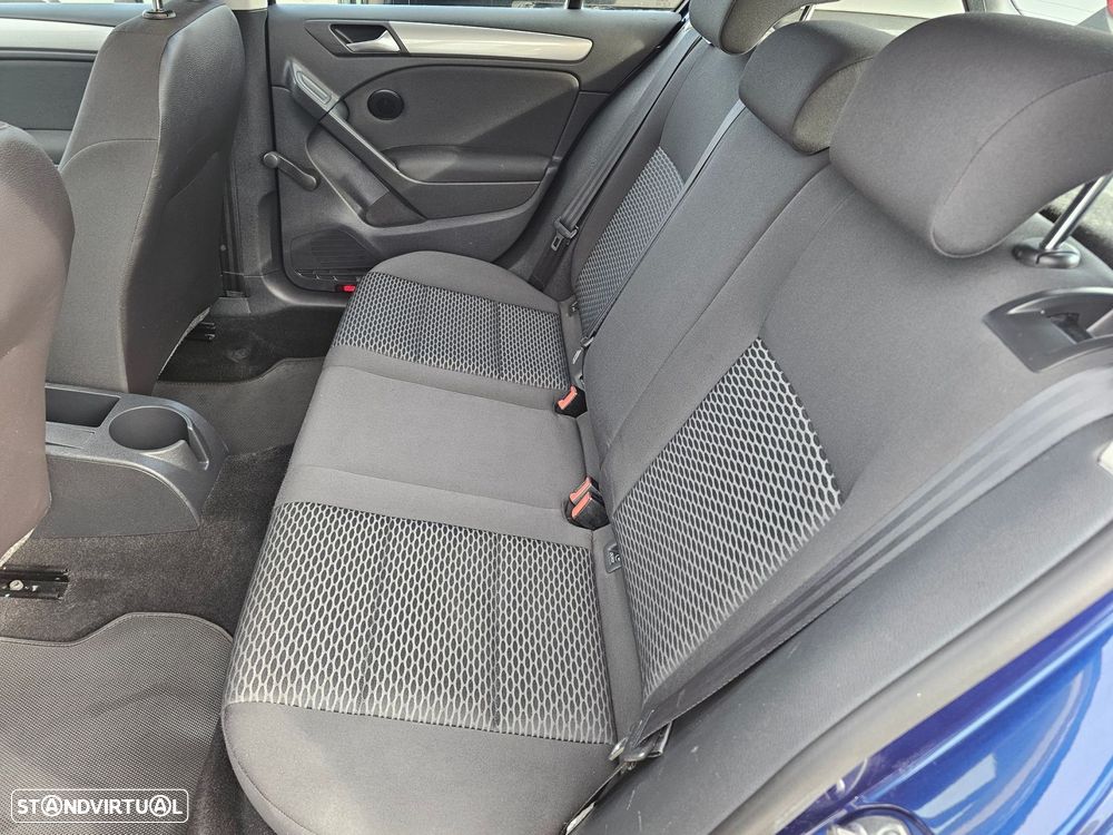VW Golf 1.6 TDi Confortline - 9