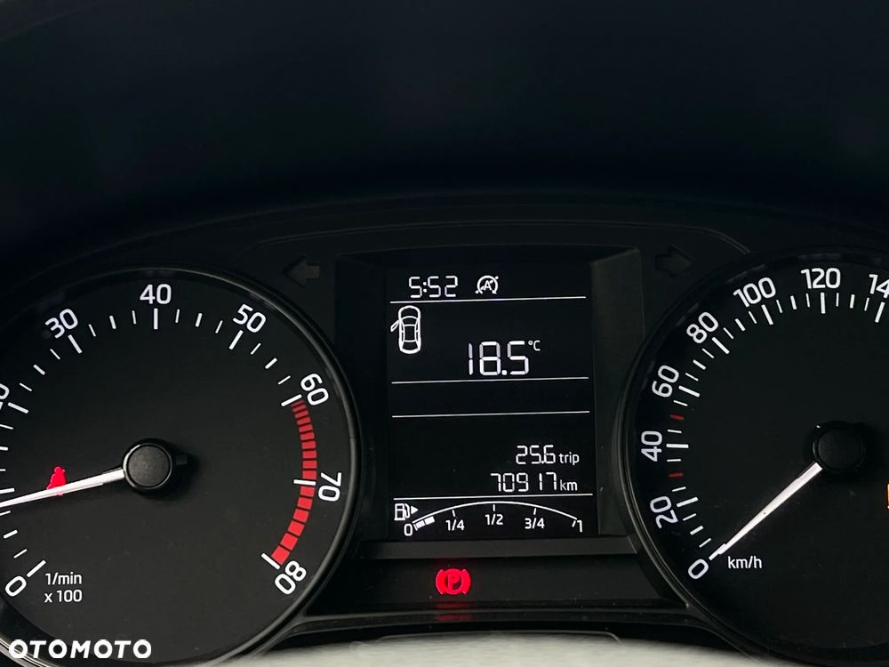 Skoda Fabia 1.0 MPI Cool Plus - 18