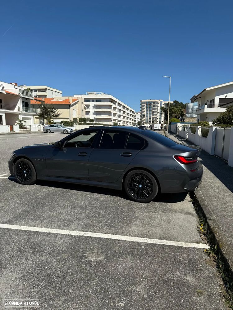 BMW 330 e Touring xDrive Aut. M Sport - 2