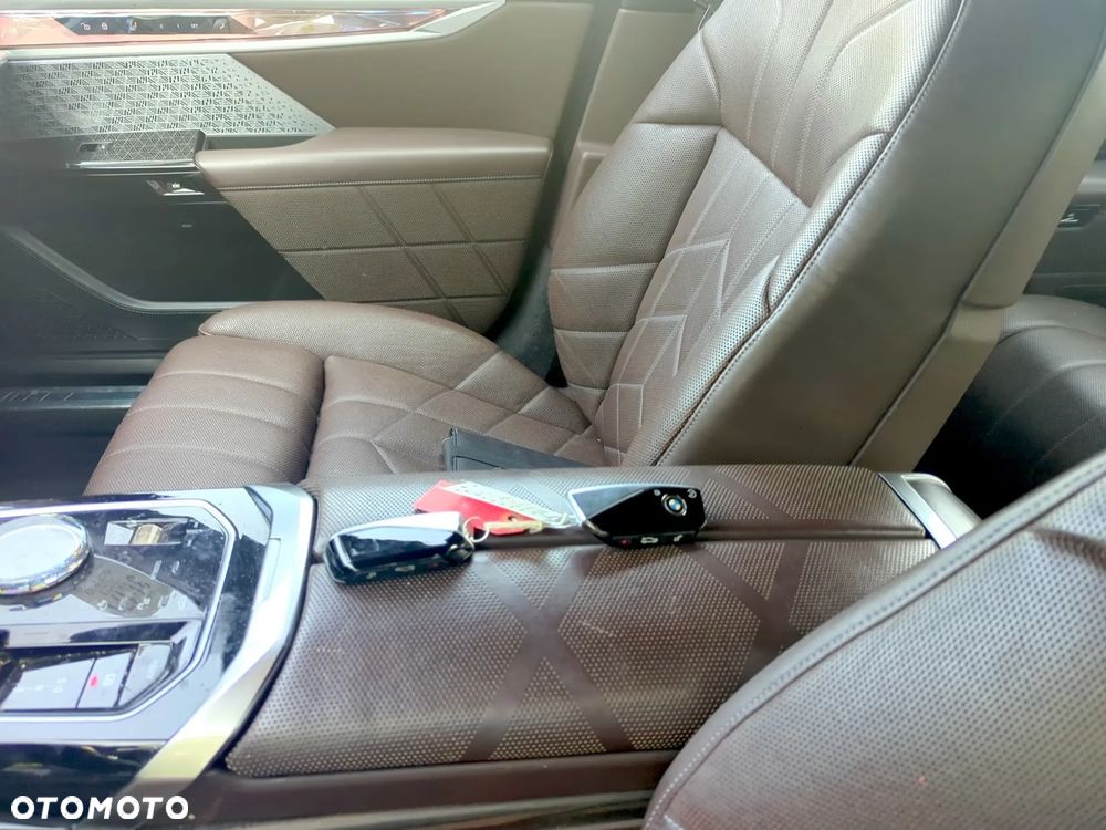 BMW Seria 7 - 25