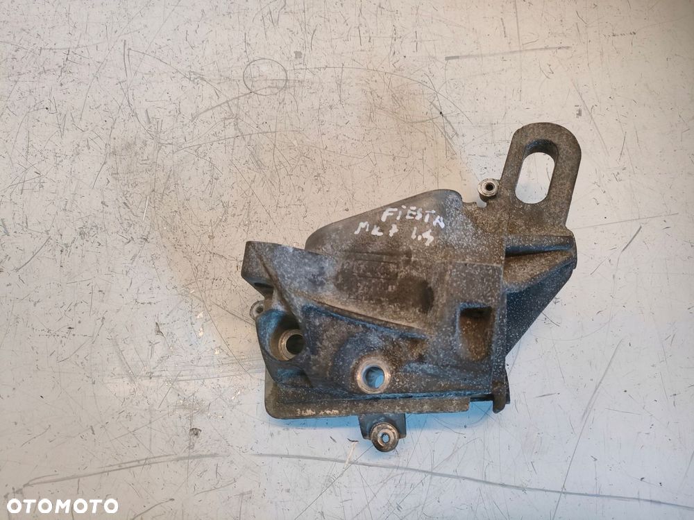 FORD FIESTA MK7 1.4 B 09- ŁAPA WSPORNIK SILNIKA 8A666F001DB - 1